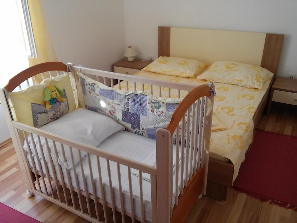 Apartment Karla Jadrtovac Bilik gambar