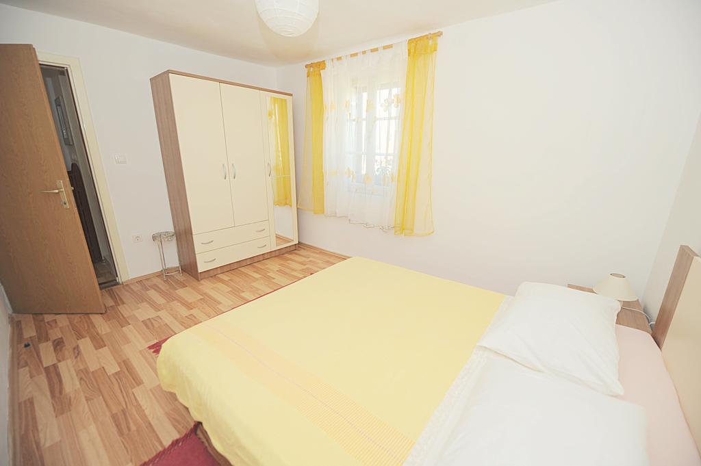 Apartment Karla Jadrtovac Bilik gambar