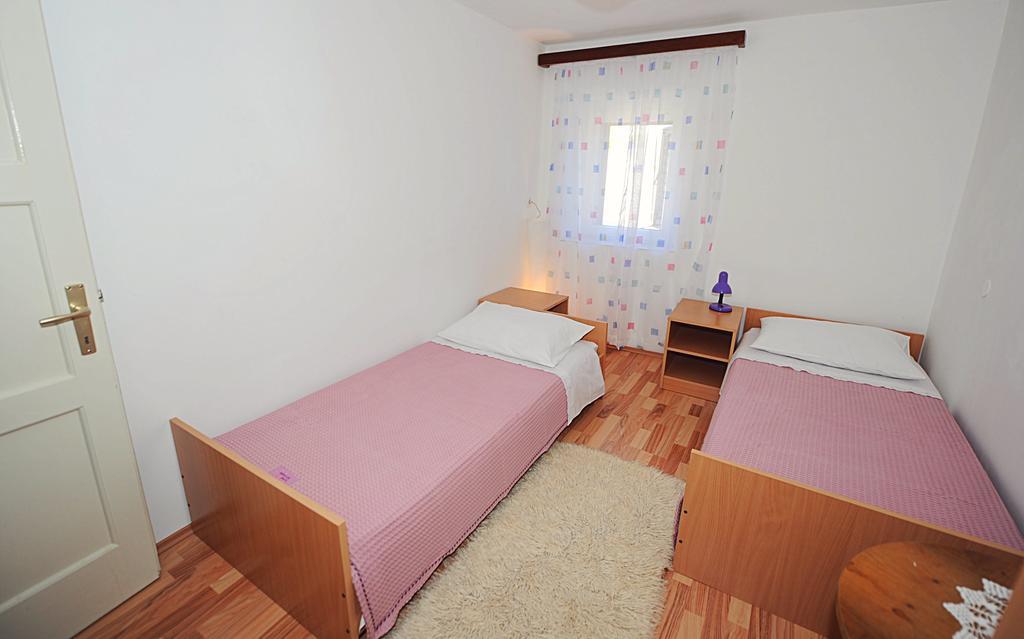 Apartment Karla Jadrtovac Bilik gambar